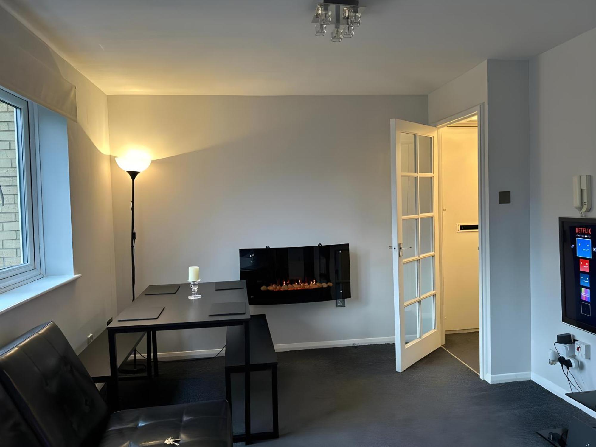 Sleek & Stylish - E15 Apartment With Parking Londen Buitenkant foto